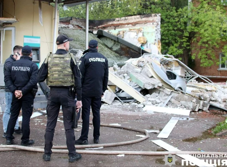 Вибухнув банк: У Чернігові поліція розслідує обставини вибуху